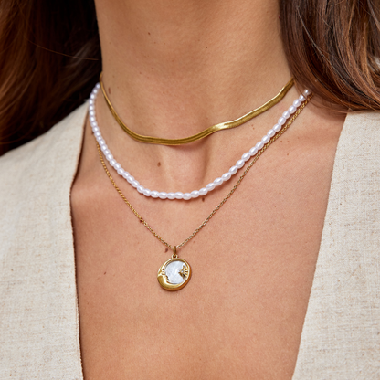 Snake – Elegant guldpläterat halsband