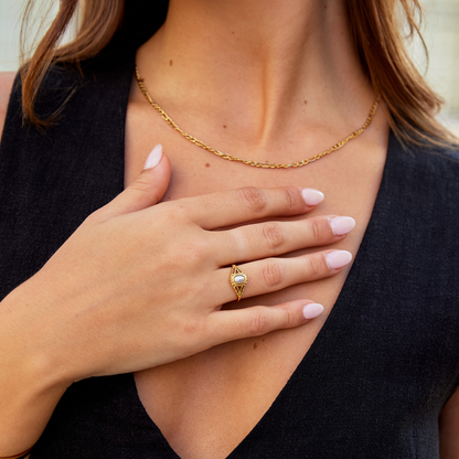 Vintageinspirerad ring med äkta pärla