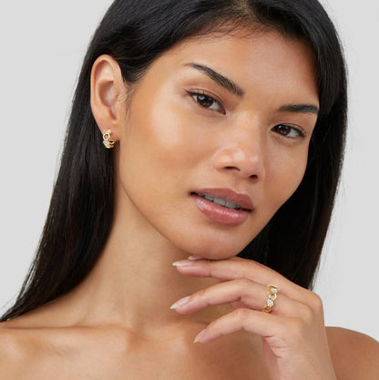 Elegant ring i guld med kristall