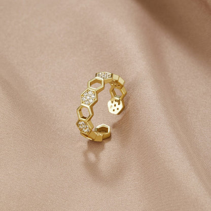 Elegant ring i guld med kristall