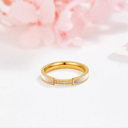 Unity – Elegant ring med pärlor och kristall
